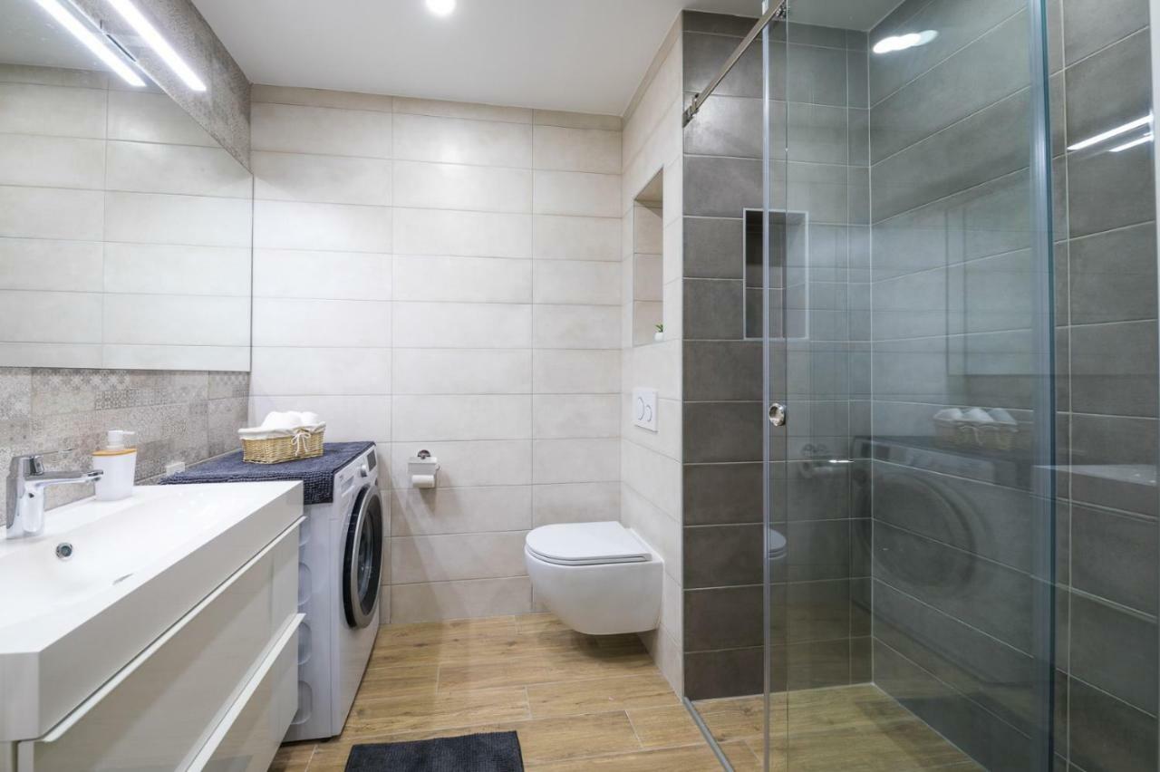 Ferienwohnung Onesta Split Exterior foto
